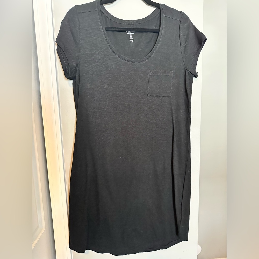 GAP bundle of three T-shirt dresses, size medium